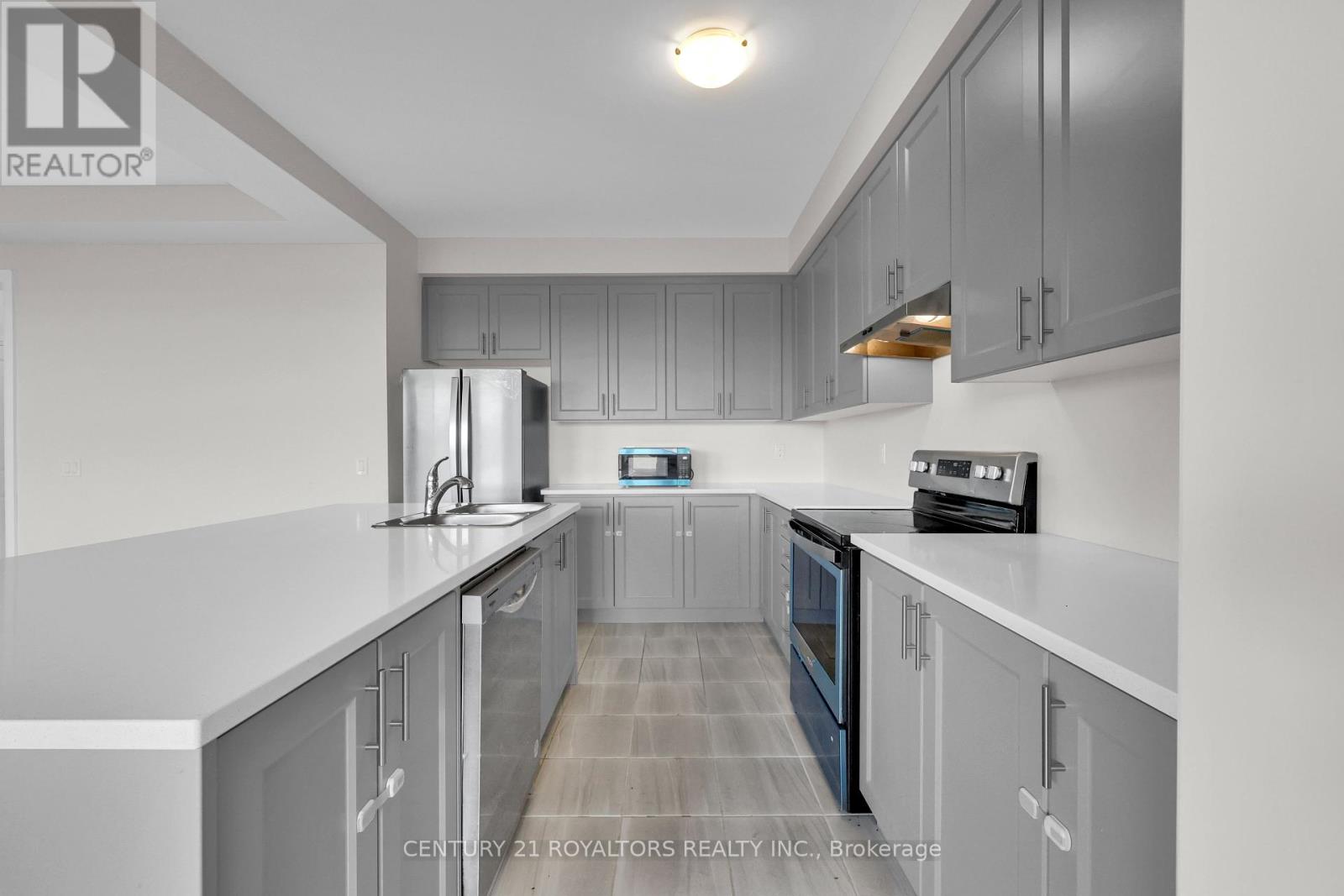 909 Knights Lane, Woodstock, Ontario  N4T 0P7 - Photo 10 - X12389651