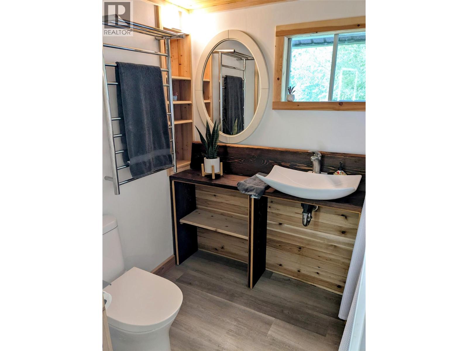 4152 51 Street, Canyon, British Columbia  V0B 1C1 - Photo 21 - 10354192