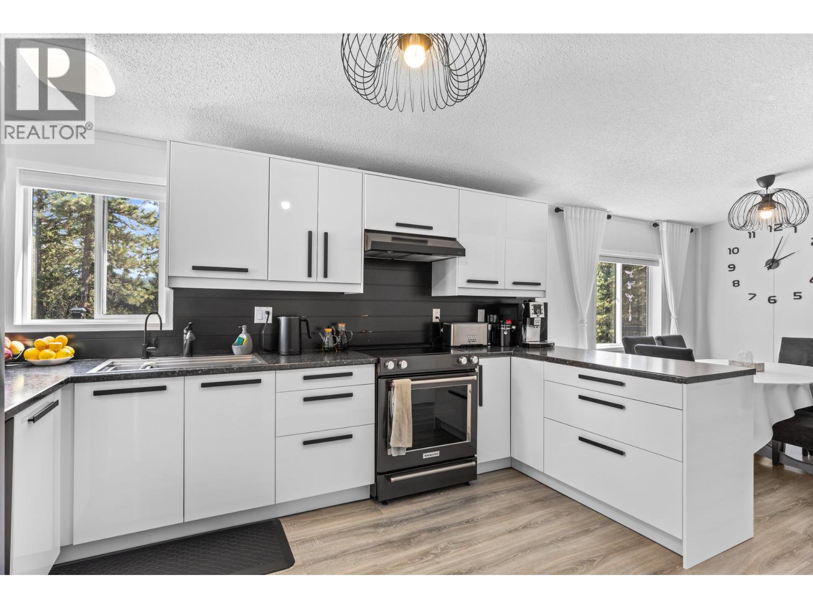 338 Howards Road, Vernon, British Columbia  V1T 6Y5 - Photo 10 - 10361902