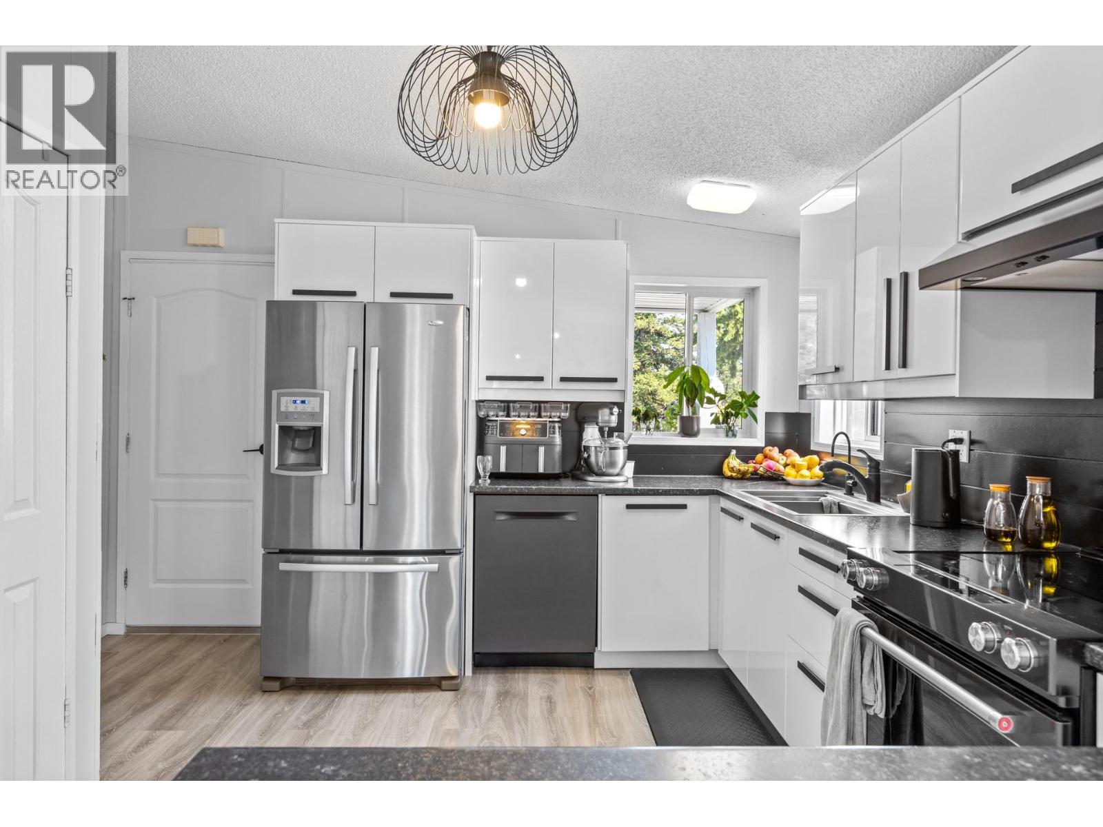 338 Howards Road, Vernon, British Columbia  V1T 6Y5 - Photo 12 - 10361902