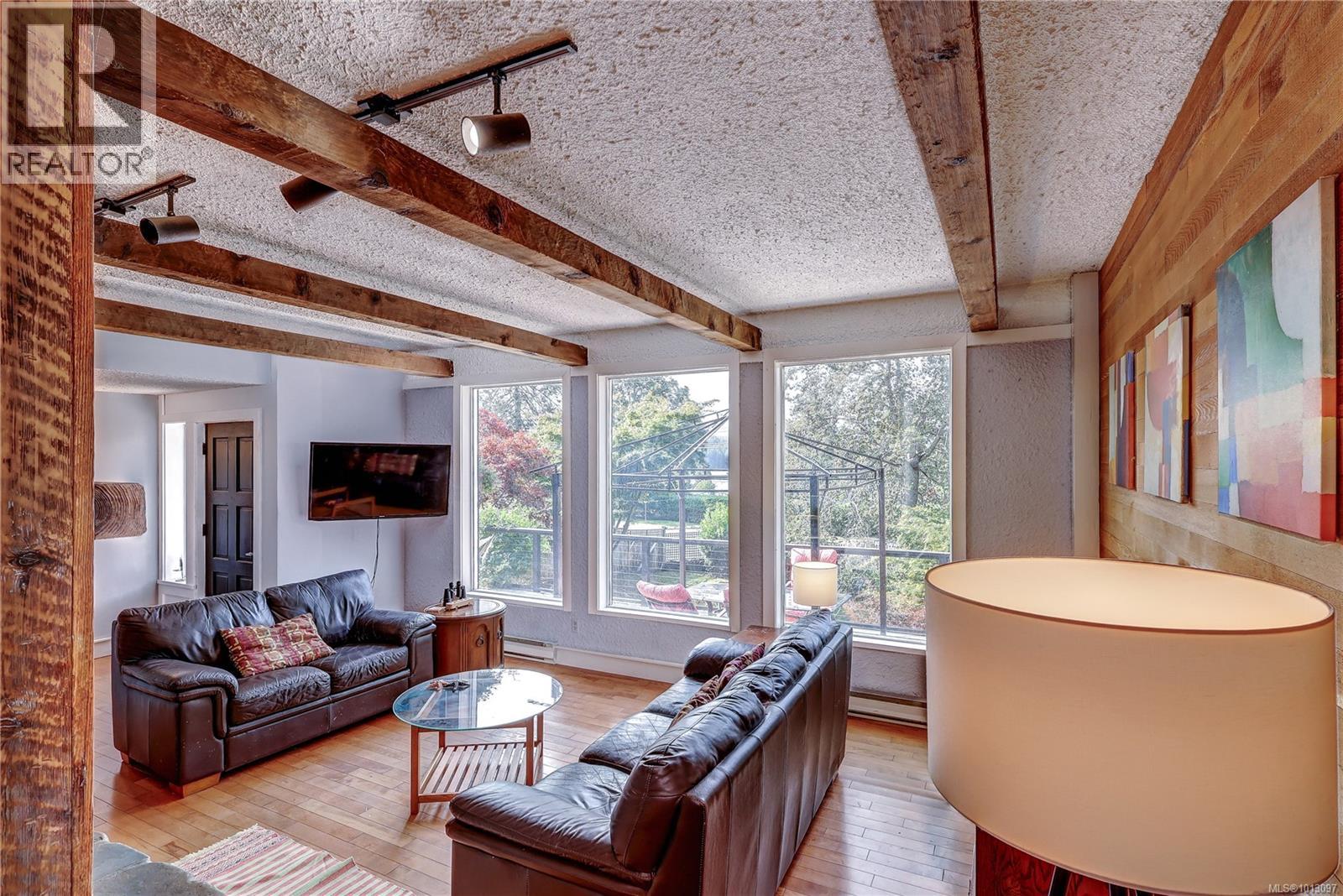Property at 1546 Marina Way image 1