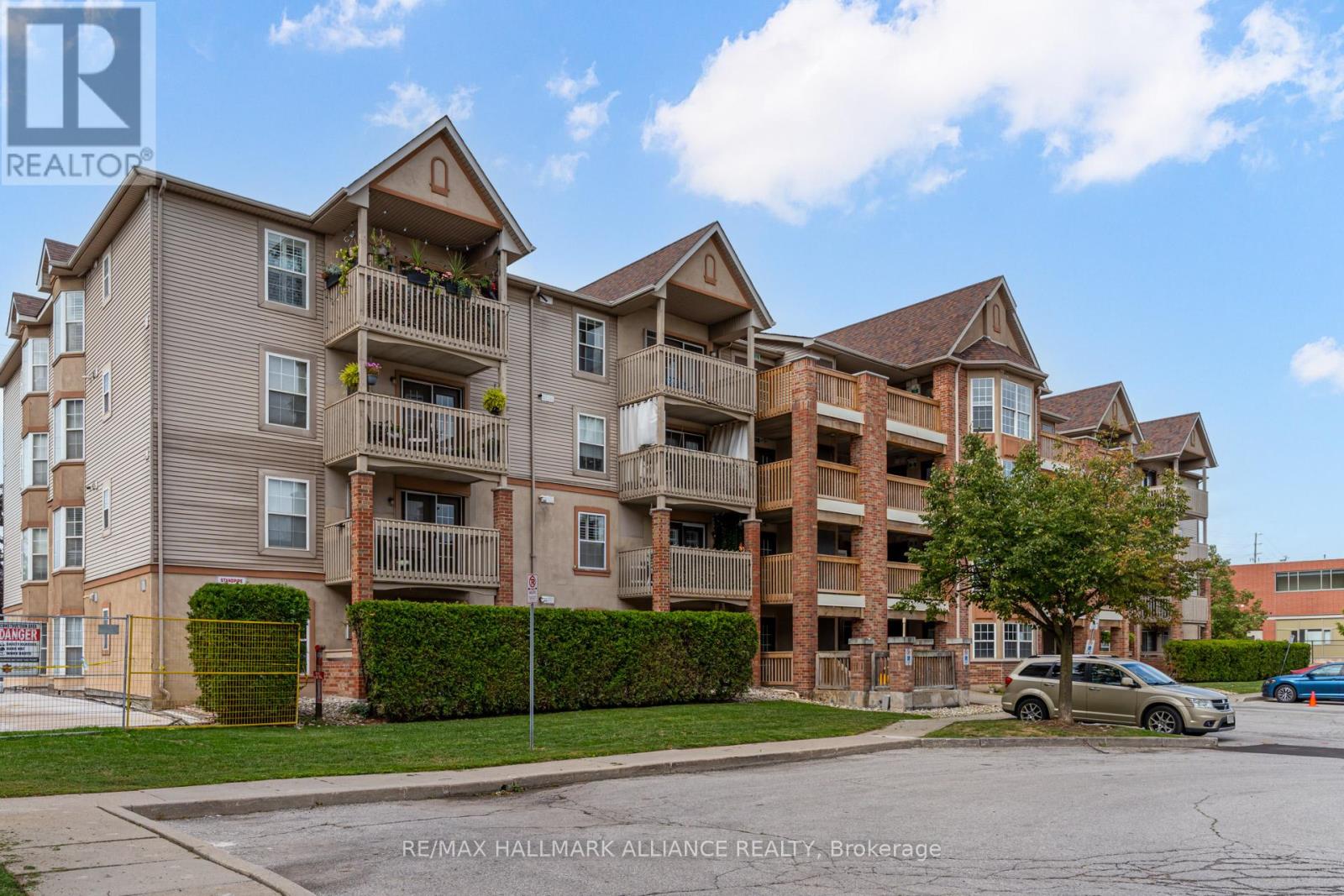 312 - 4003 KILMER DRIVE, Burlington, Ontario