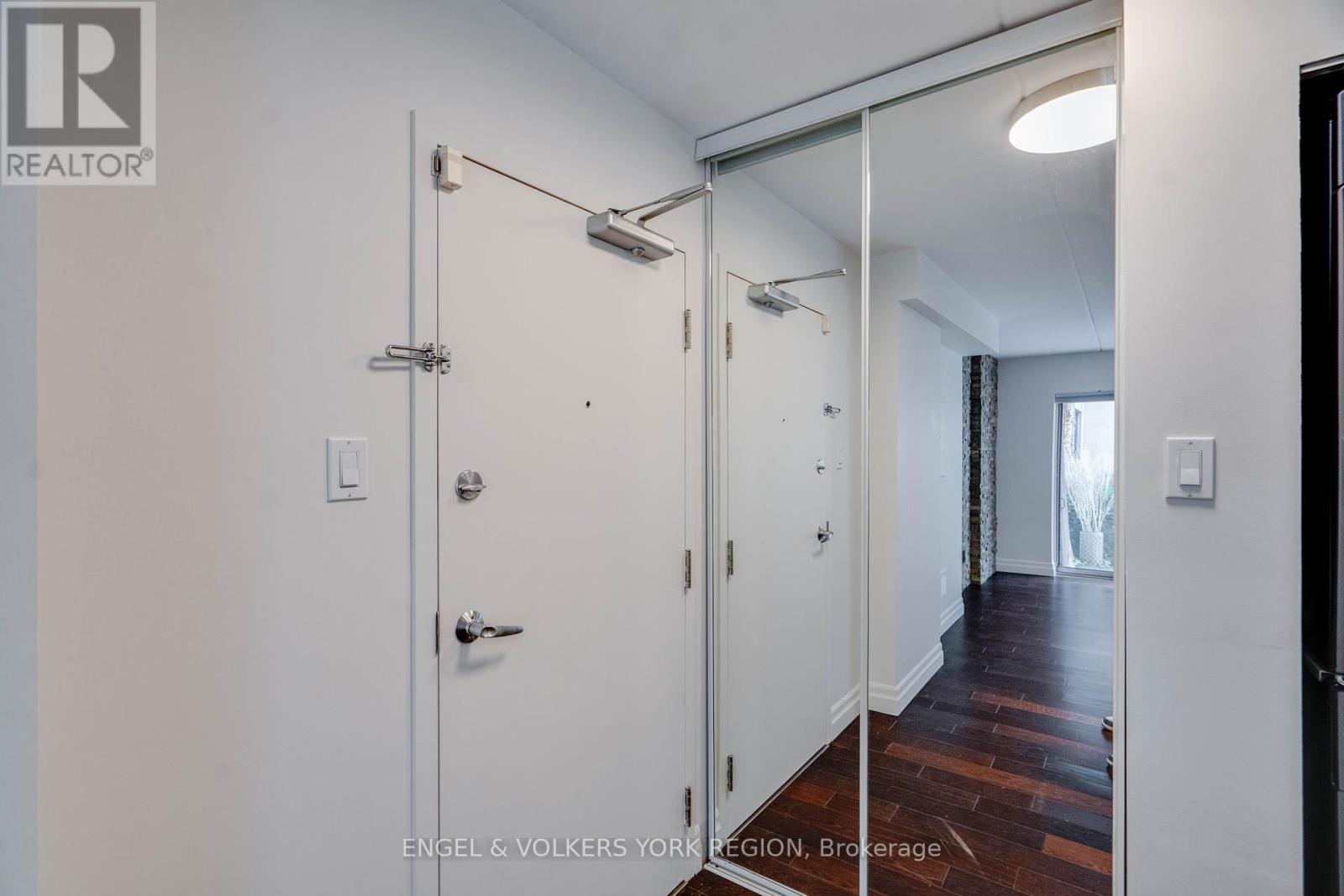203 - 1174 Yonge Street, Toronto, Ontario  M4W 2L9 - Photo 6 - C12389710