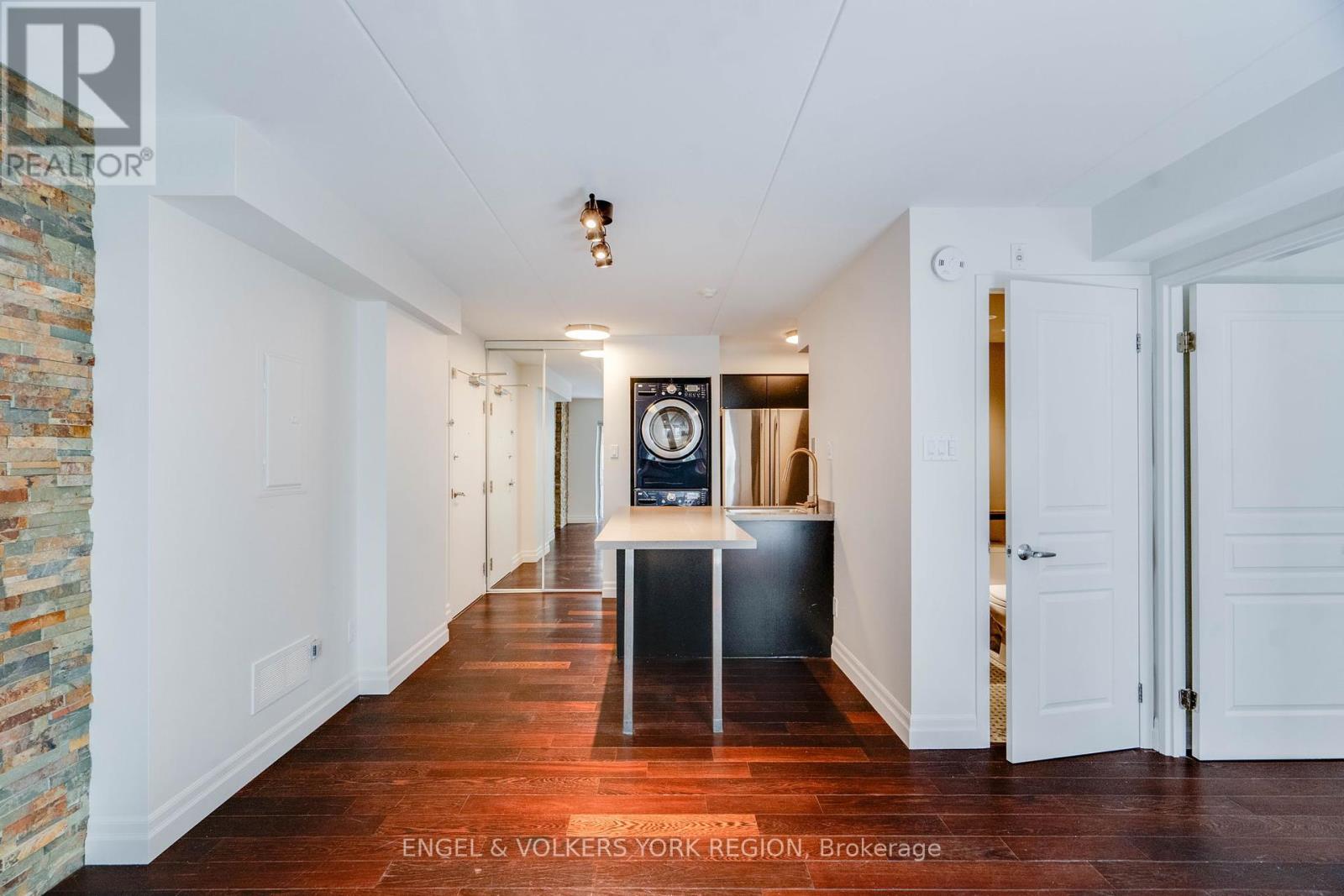203 - 1174 Yonge Street, Toronto, Ontario  M4W 2L9 - Photo 7 - C12389710