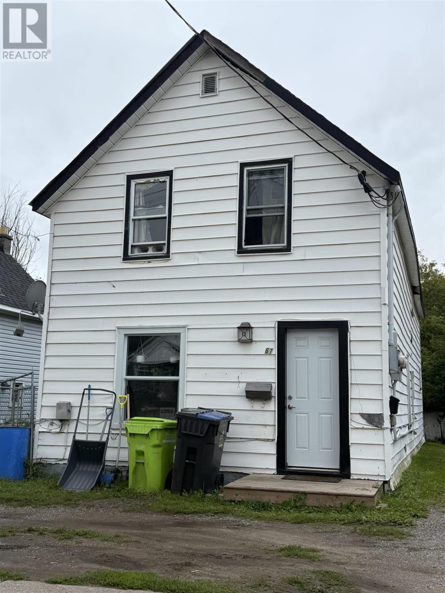 67 Walnut St, Sault Ste. Marie, Ontario  P6B 2E4 - Photo 2 - SM252533