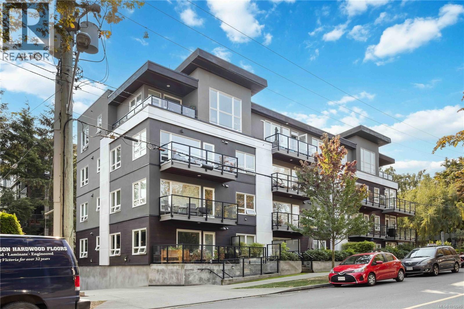 301 300 Michigan St, Victoria, British Columbia