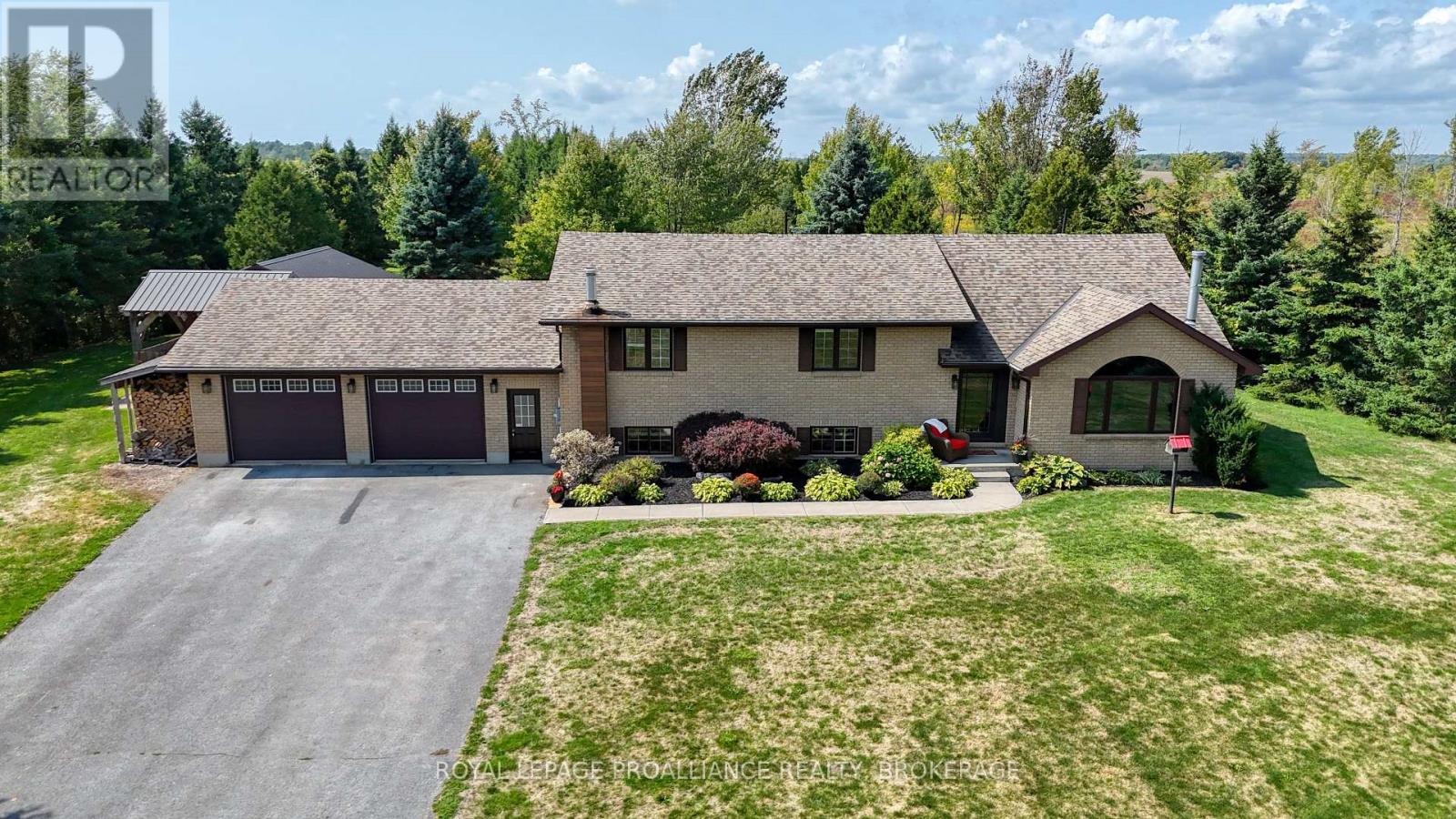 <div class="slider-price">$1,195,000</div><p>1334 Butternut Creek Road, Kingston, Ontario</p>