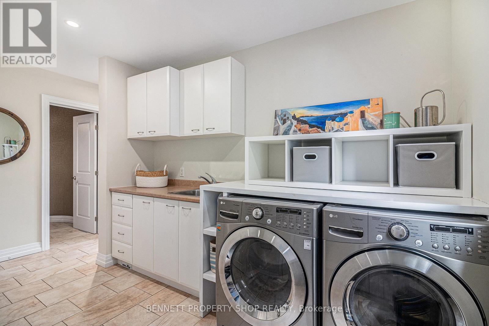 1934 Lenester Avenue, Ottawa, Ontario  K2A 1J9 - Photo 16 - X12389763