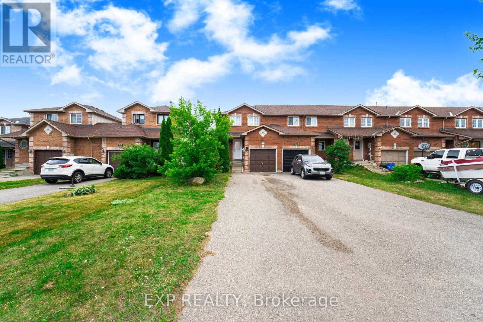 145 COURTNEY CRESCENT, Barrie, Ontario