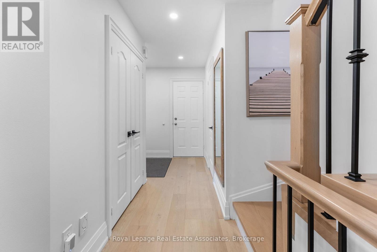 18 Emslie Street, Halton Hills, Ontario  L7G 5V8 - Photo 11 - W12389668