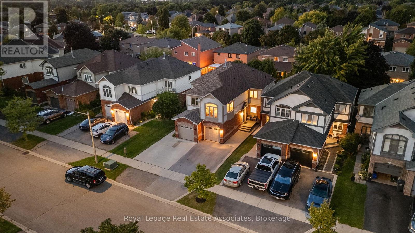 Property at 18 EMSLIE STREET image 3