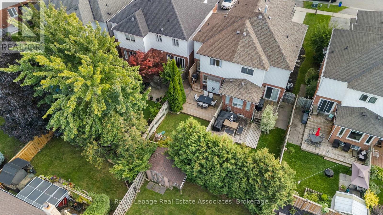 18 Emslie Street, Halton Hills, Ontario  L7G 5V8 - Photo 35 - W12389668