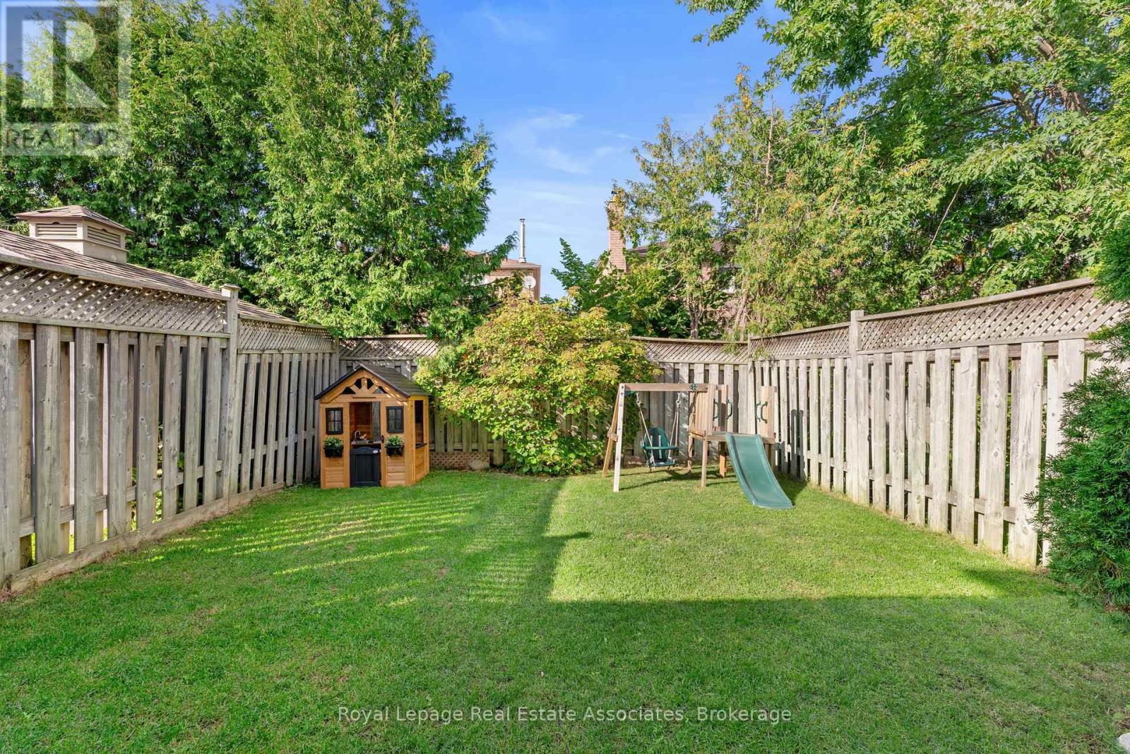 18 Emslie Street, Halton Hills, Ontario  L7G 5V8 - Photo 37 - W12389668