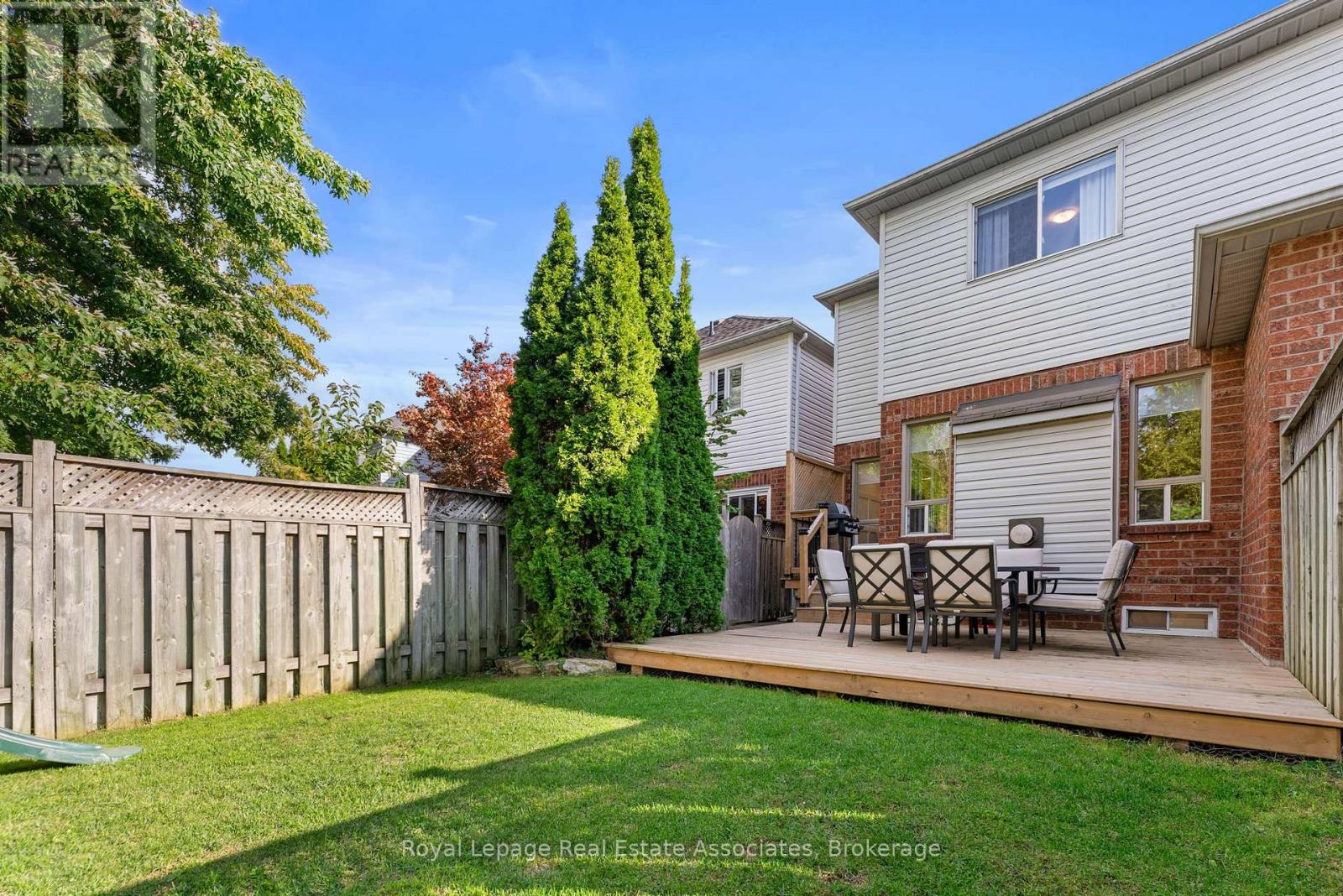 18 Emslie Street, Halton Hills, Ontario  L7G 5V8 - Photo 39 - W12389668