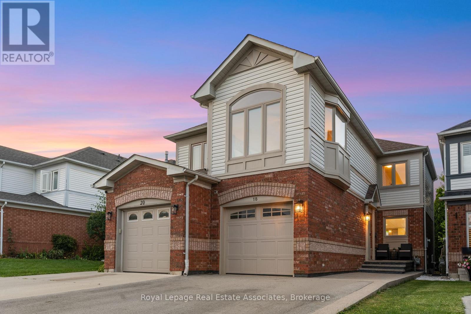 18 Emslie Street, Halton Hills, Ontario  L7G 5V8 - Photo 44 - W12389668