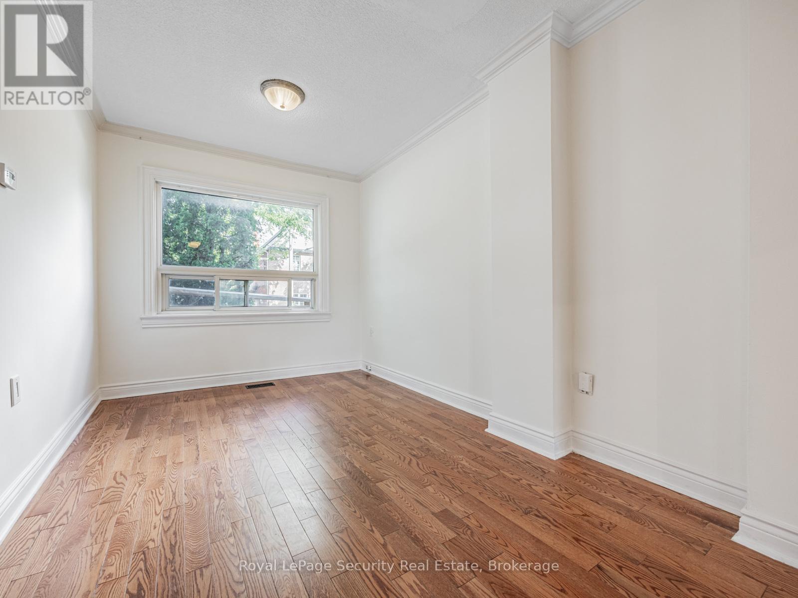 147 Hope Street, Toronto (Corso Italia-Davenport), Ontario  M6E 1K4 - Photo 10 - W12389673