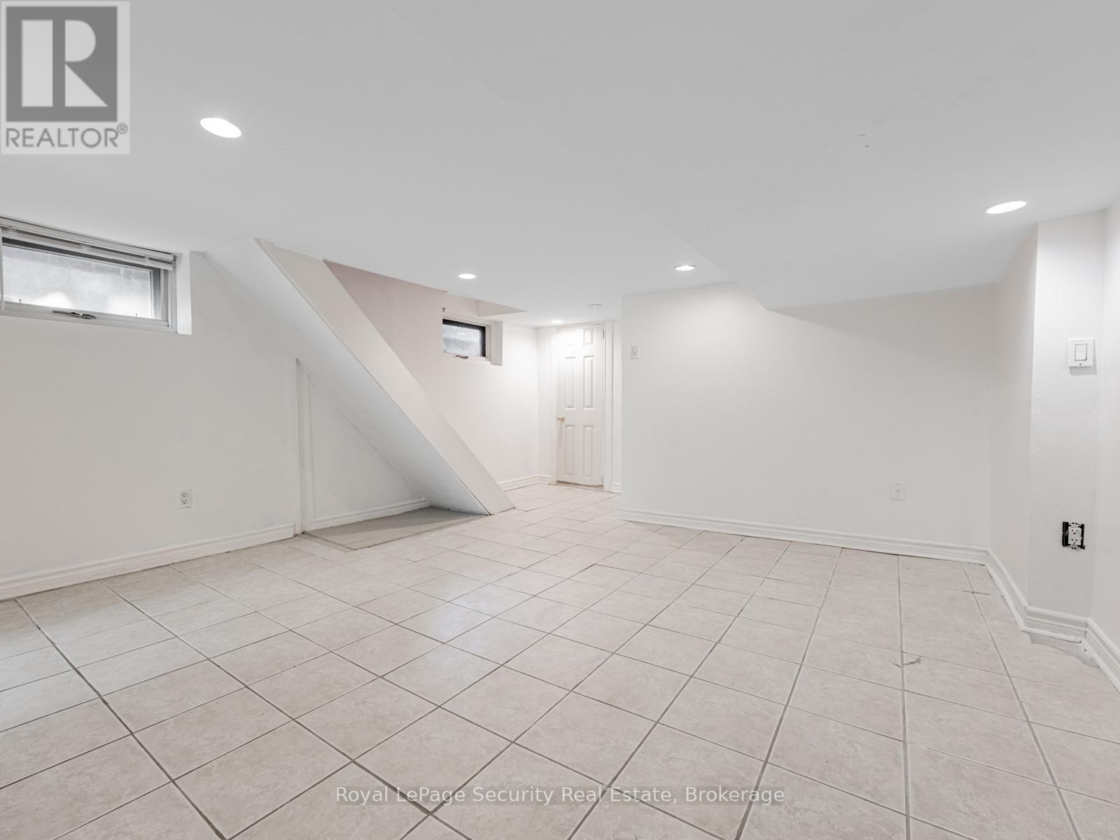 147 Hope Street, Toronto (Corso Italia-Davenport), Ontario  M6E 1K4 - Photo 19 - W12389673