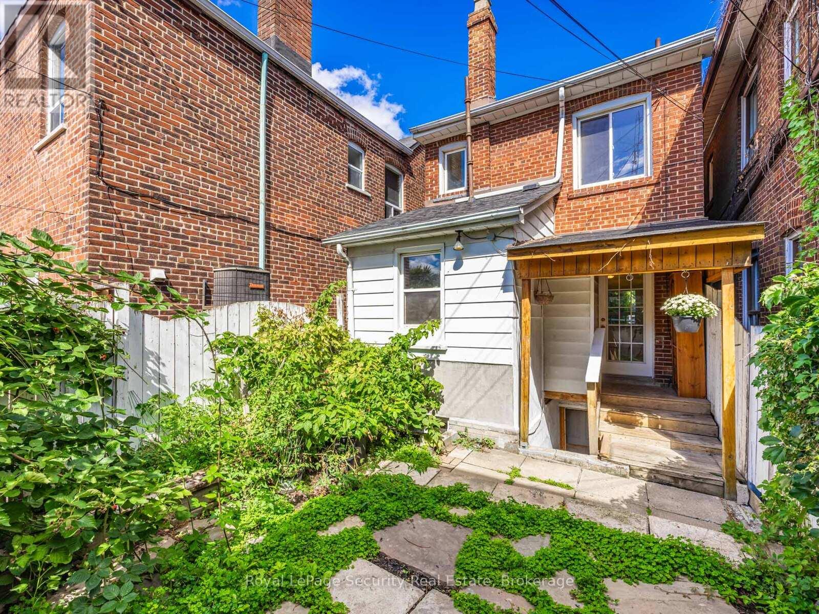 147 Hope Street, Toronto (Corso Italia-Davenport), Ontario  M6E 1K4 - Photo 34 - W12389673