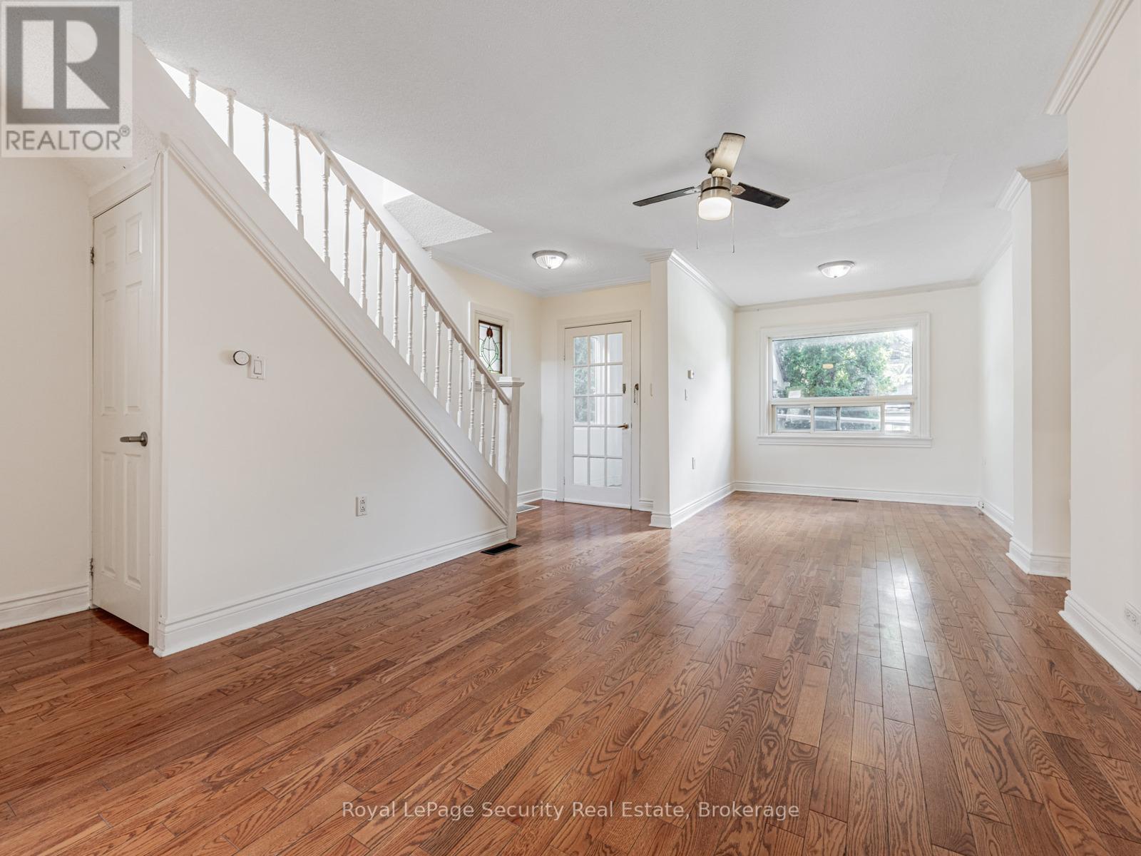 147 Hope Street, Toronto (Corso Italia-Davenport), Ontario  M6E 1K4 - Photo 6 - W12389673