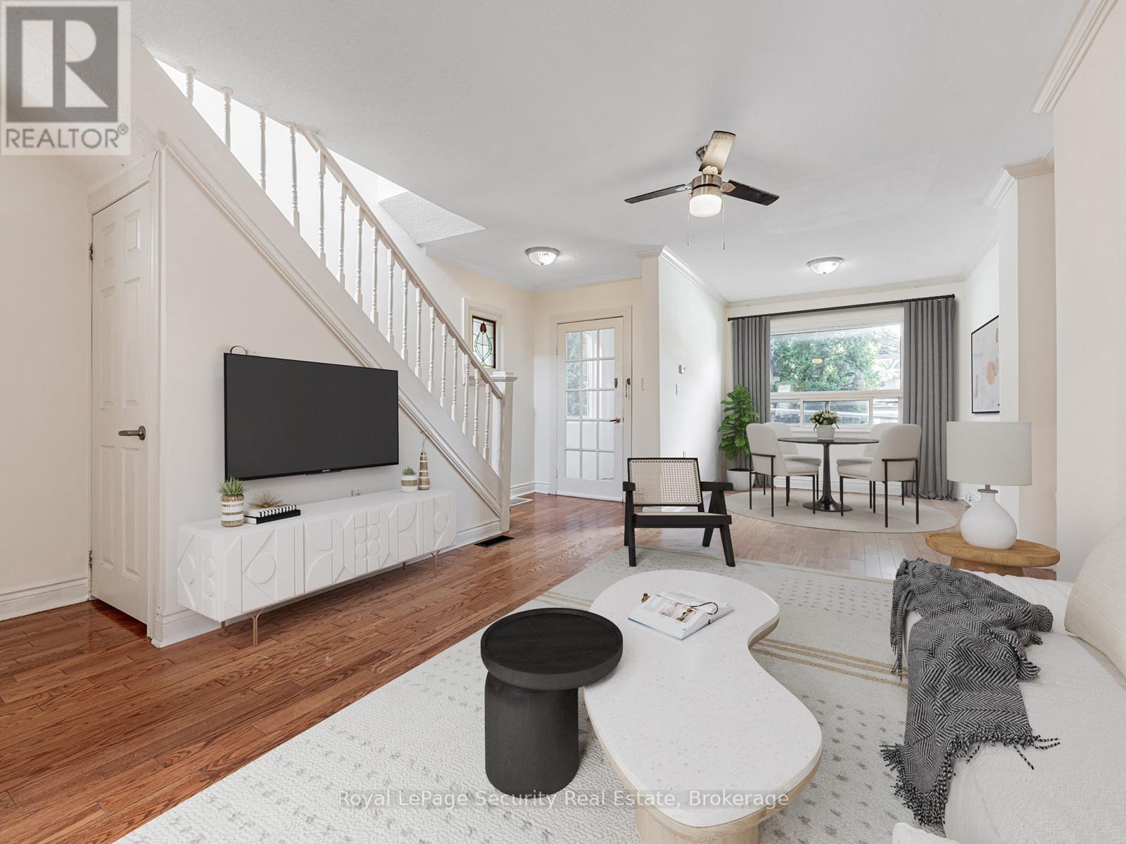147 Hope Street, Toronto (Corso Italia-Davenport), Ontario  M6E 1K4 - Photo 7 - W12389673
