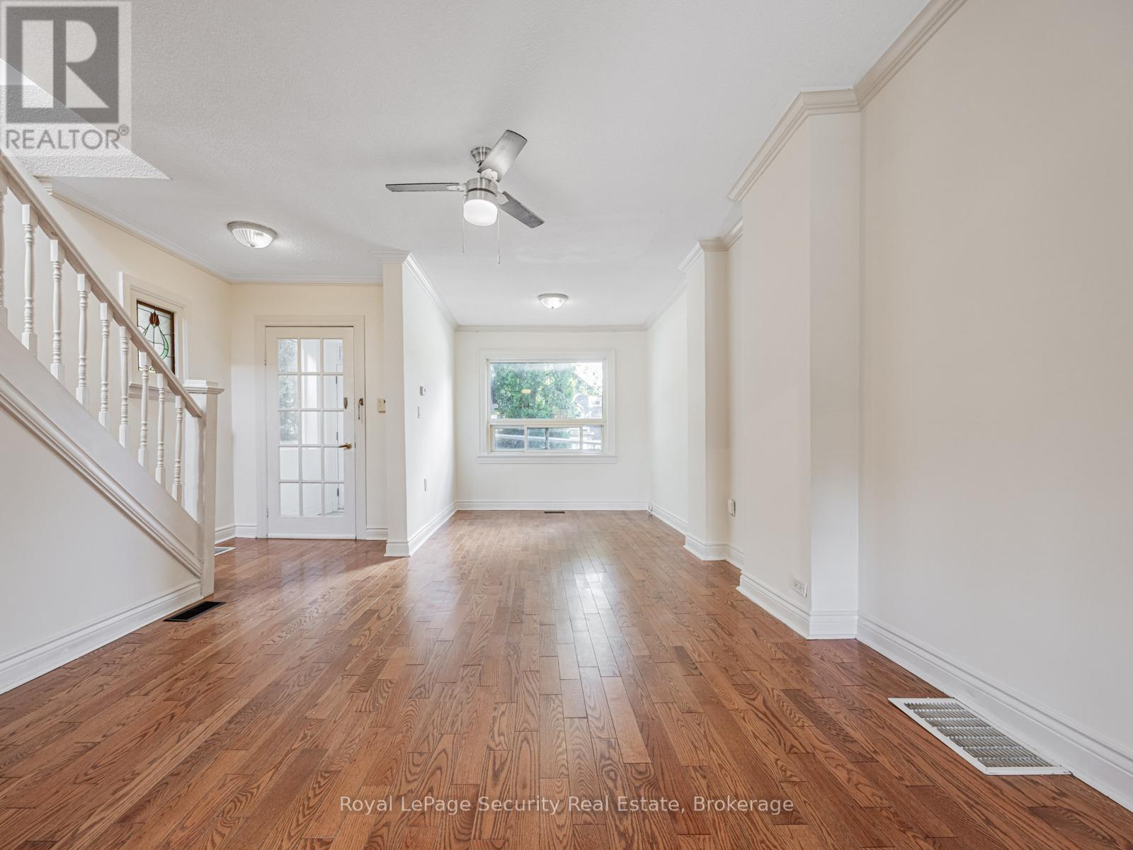 147 Hope Street, Toronto (Corso Italia-Davenport), Ontario  M6E 1K4 - Photo 8 - W12389673