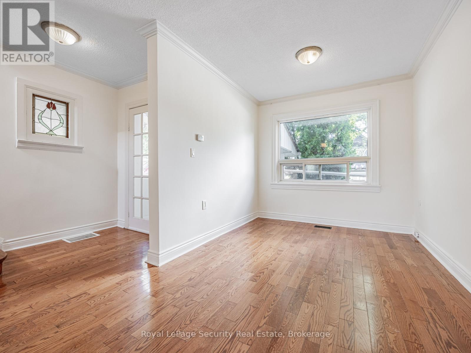 147 Hope Street, Toronto (Corso Italia-Davenport), Ontario  M6E 1K4 - Photo 9 - W12389673