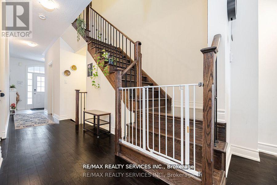 7 Lady Evelyn Crescent, Brampton (Bram West), Ontario  L6Y 6C7 - Photo 13 - W12389697
