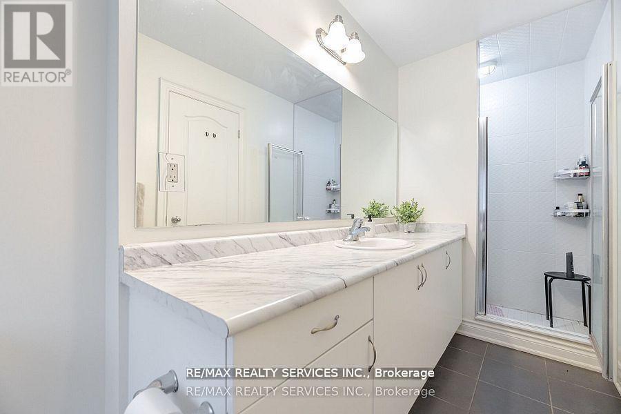 7 Lady Evelyn Crescent, Brampton (Bram West), Ontario  L6Y 6C7 - Photo 21 - W12389697