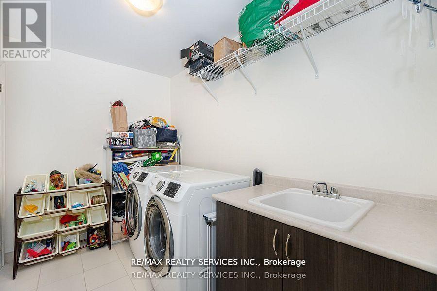 7 Lady Evelyn Crescent, Brampton (Bram West), Ontario  L6Y 6C7 - Photo 26 - W12389697