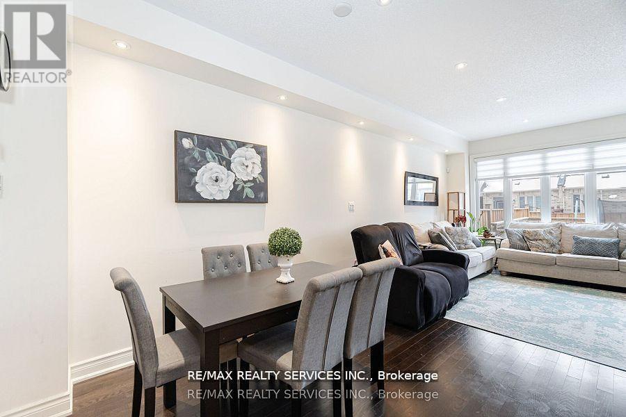 7 Lady Evelyn Crescent, Brampton (Bram West), Ontario  L6Y 6C7 - Photo 8 - W12389697