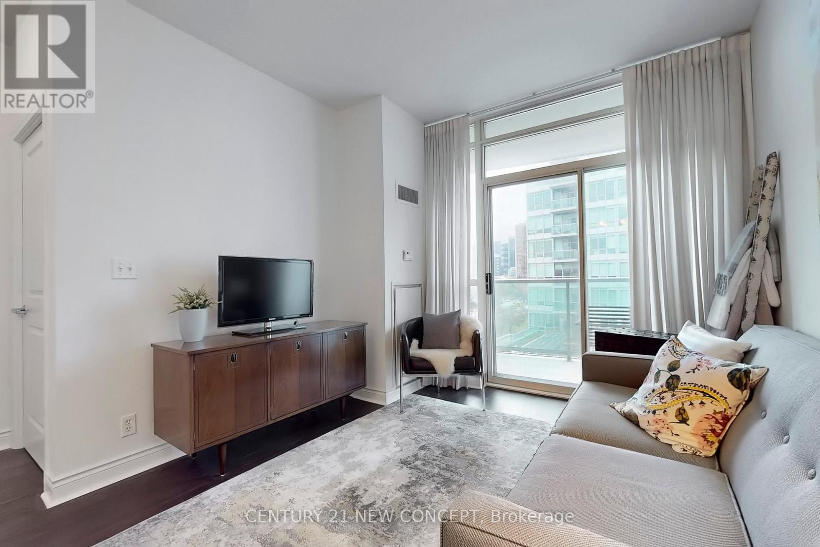 704 - 1900 Lake Shore Boulevard W, Toronto, Ontario  M6S 1A4 - Photo 12 - W12389704