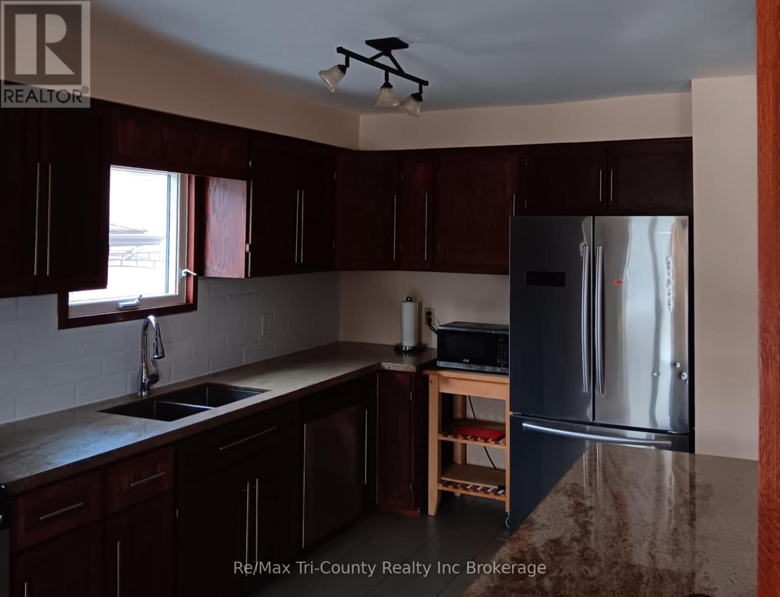 19 Belleview Crescent, North Bay, Ontario  P1B 8V2 - Photo 3 - X12073015