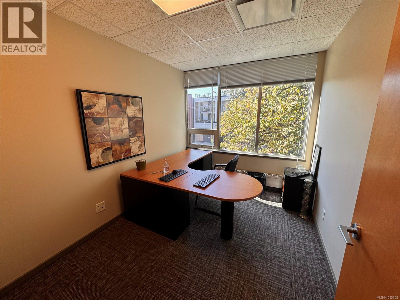 214 1175 Cook St, Victoria, British Columbia  V8V 4A1 - Photo 5 - 1013305