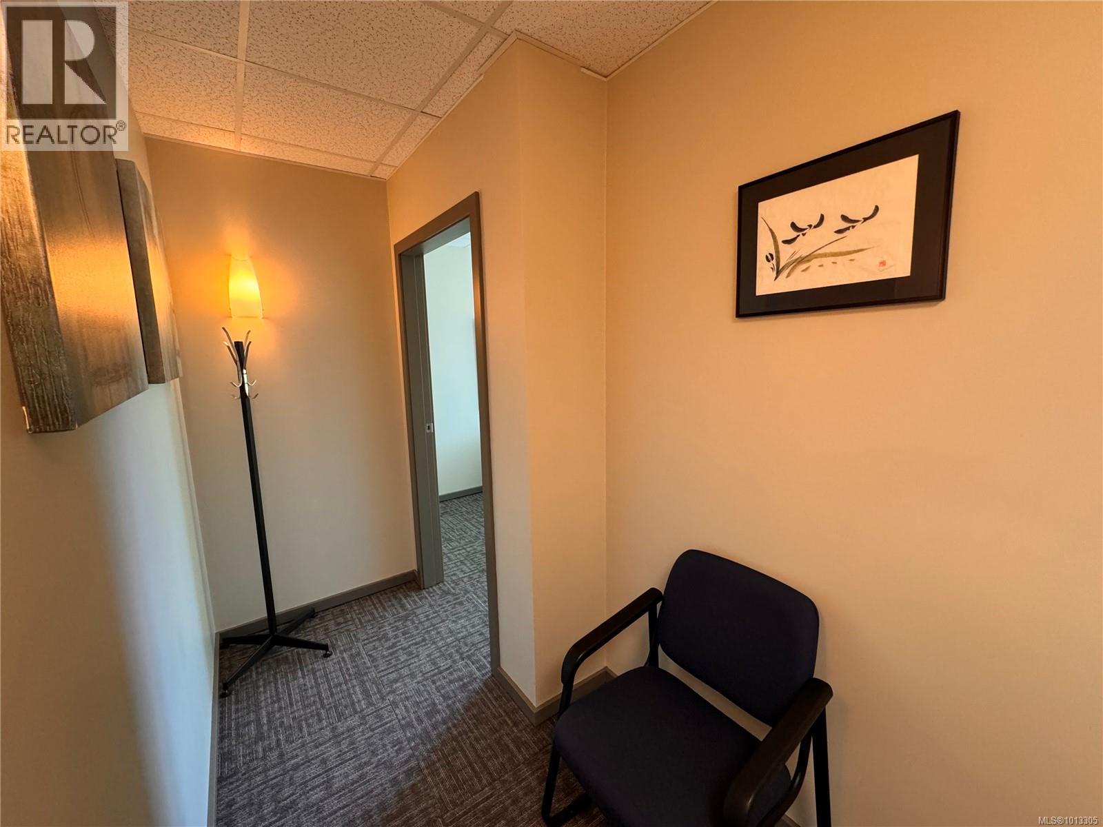 214 1175 Cook St, Victoria, British Columbia  V8V 4A1 - Photo 6 - 1013305