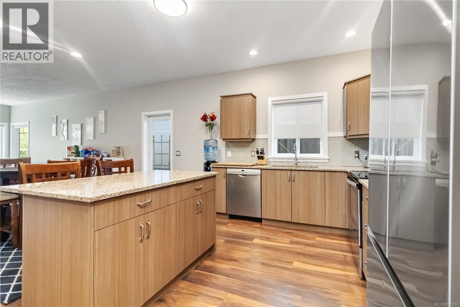 Property at 6994 Wright Rd image 2