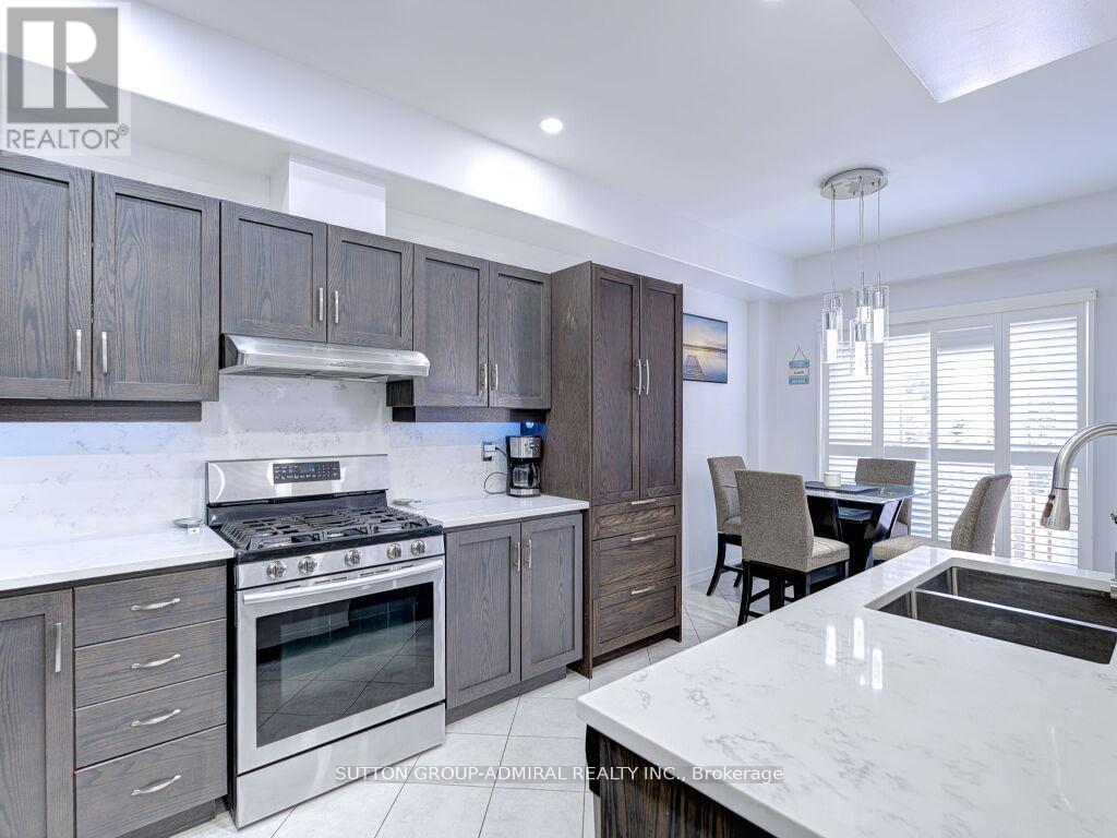 31 Palacebeach Trail, Hamilton, Ontario  L8E 0B9 - Photo 17 - X12389674