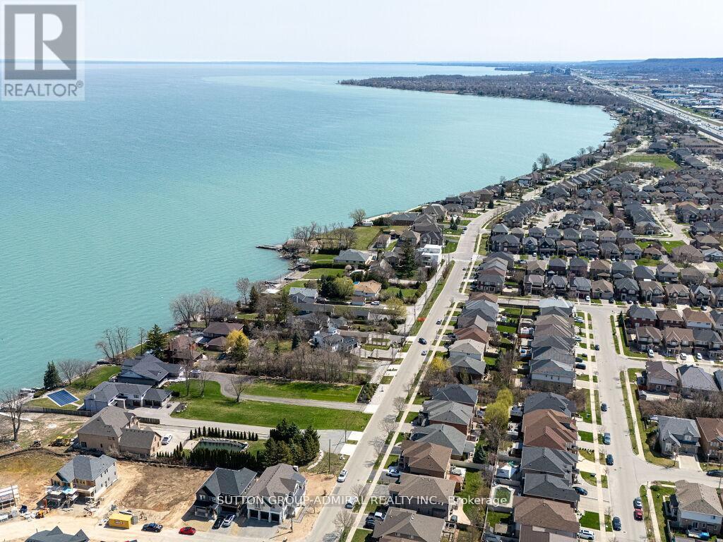 31 Palacebeach Trail, Hamilton, Ontario  L8E 0B9 - Photo 48 - X12389674