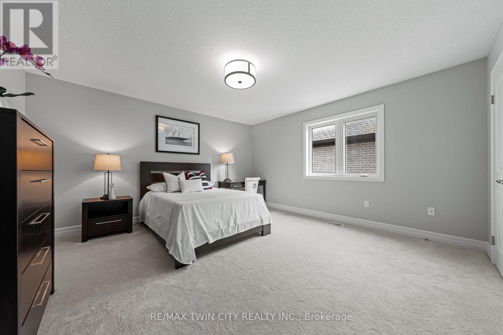 308 Deerfoot Trail, Waterloo, Ontario  N2K 0B3 - Photo 32 - X12389707