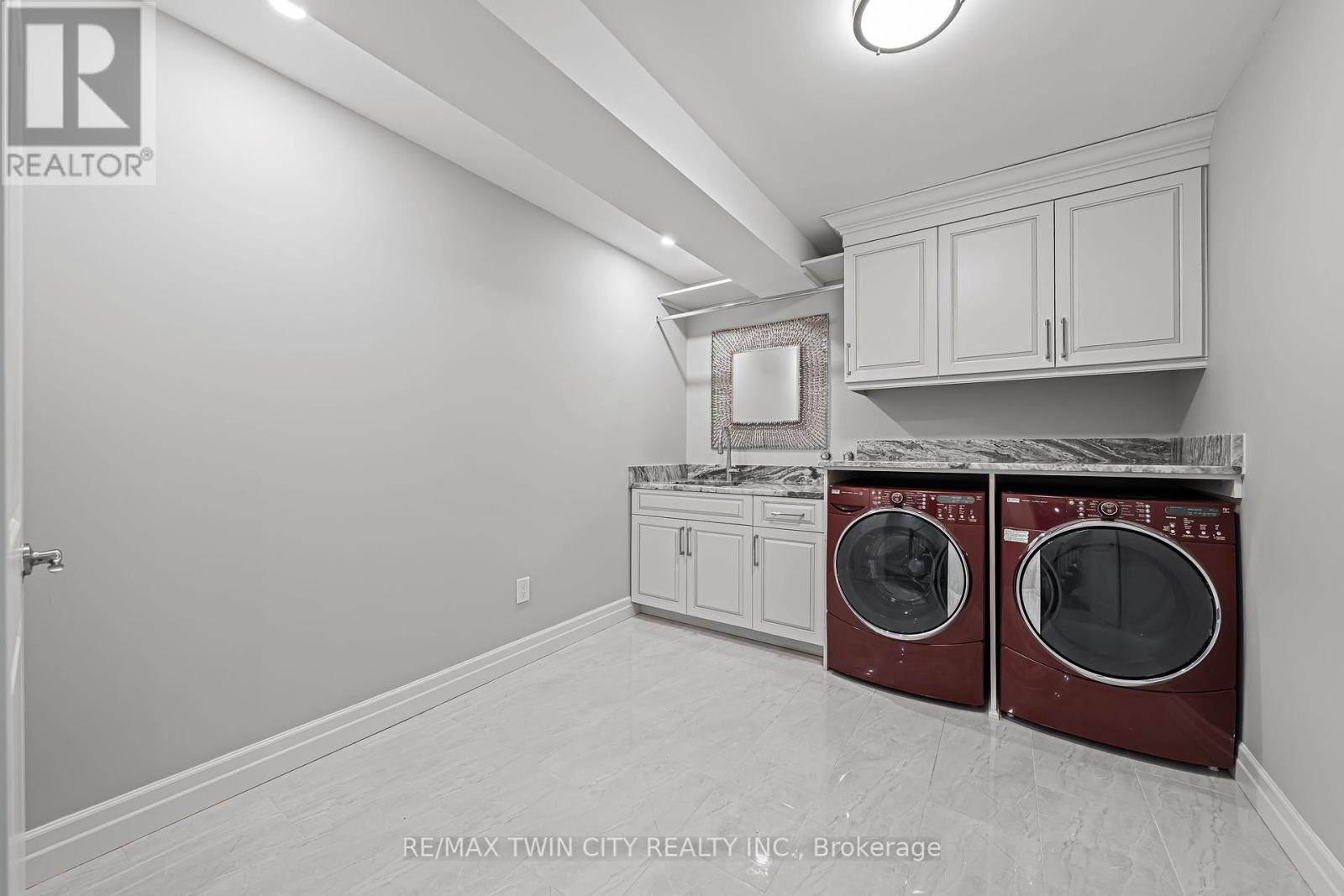 308 Deerfoot Trail, Waterloo, Ontario  N2K 0B3 - Photo 41 - X12389707