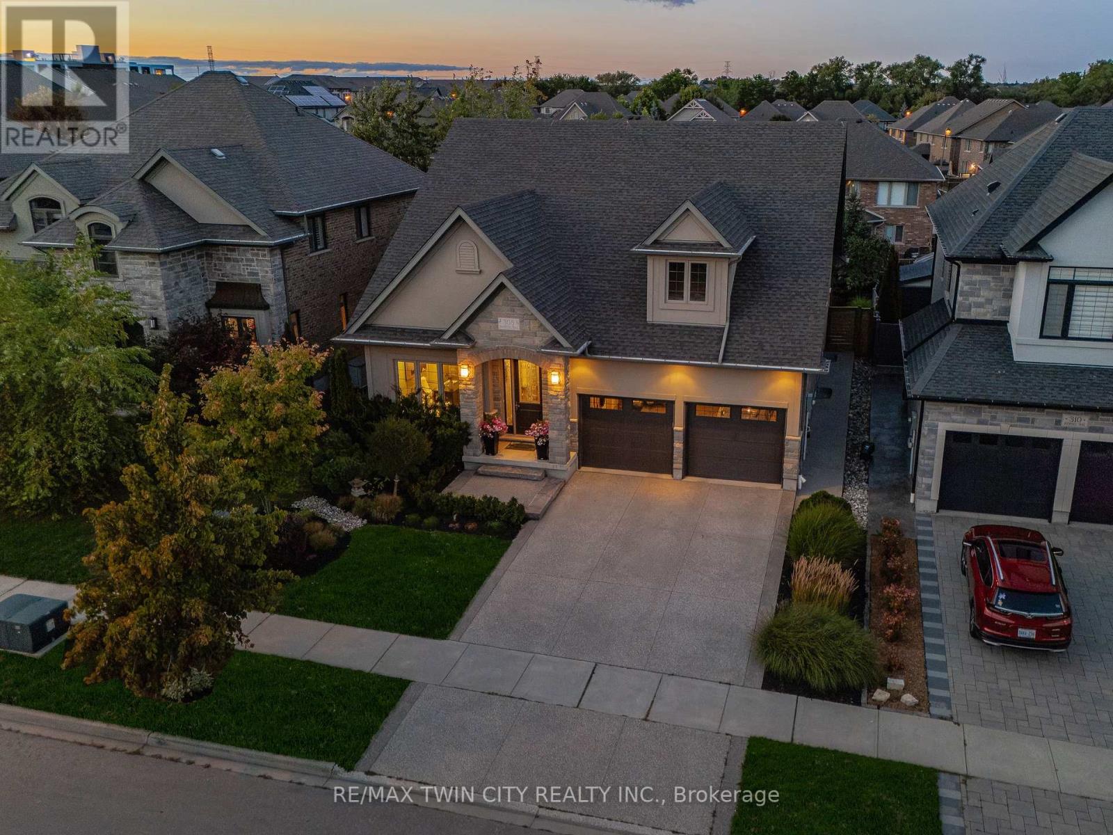 Property at 308 DEERFOOT TRAIL image 5