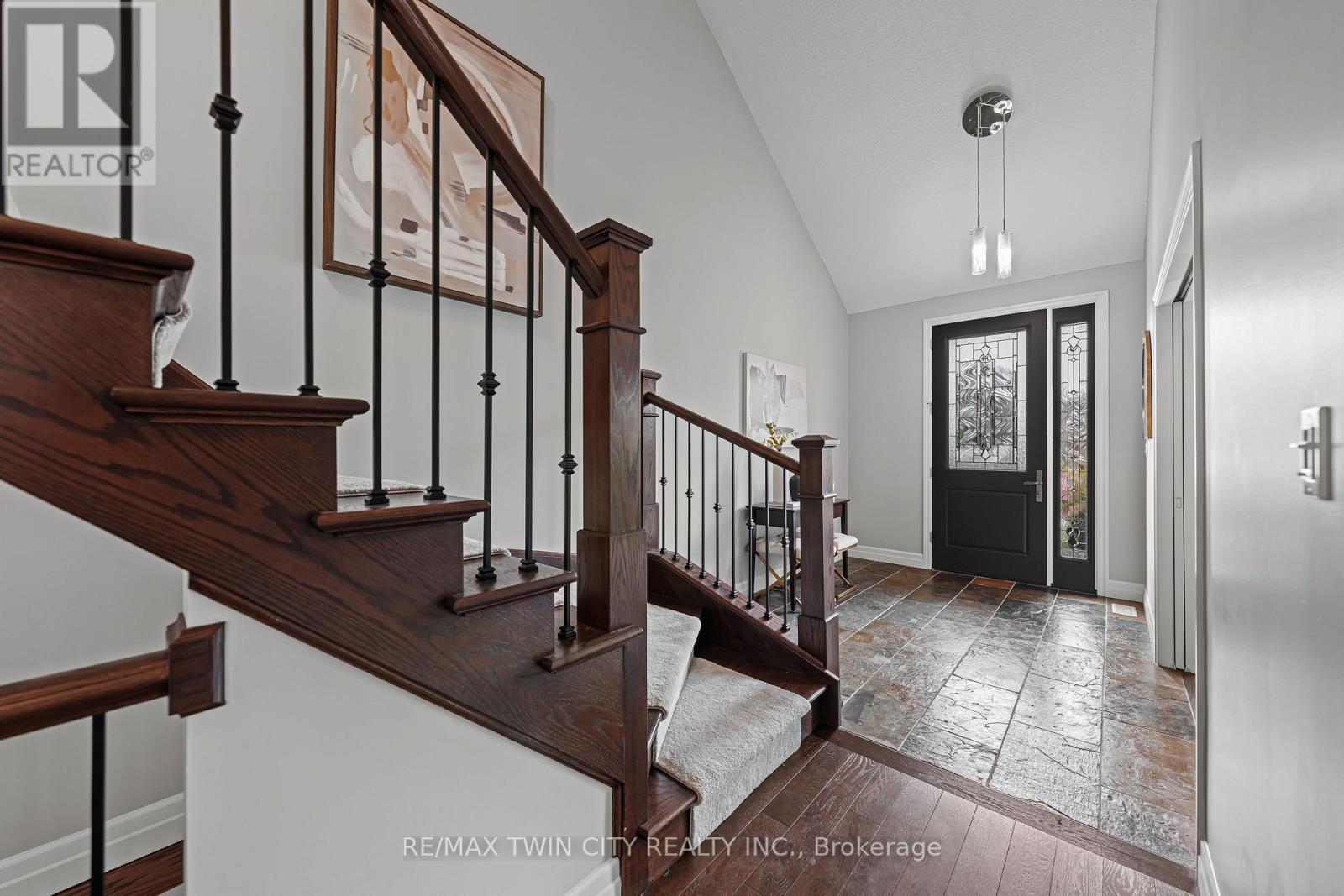 308 Deerfoot Trail, Waterloo, Ontario  N2K 0B3 - Photo 7 - X12389707