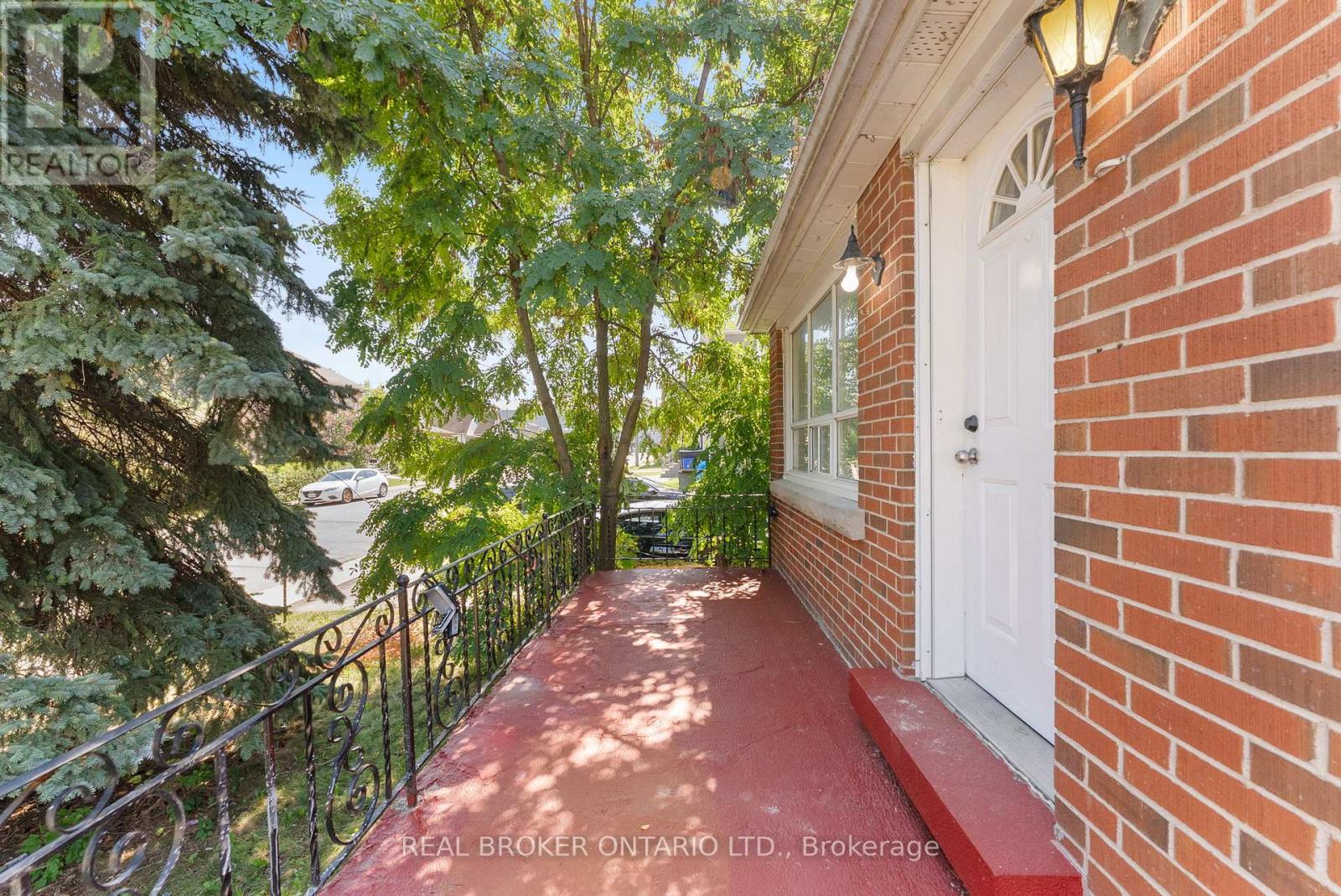 4083 Acheson Avenue, Niagara Falls (Downtown), Ontario  L2E 3L8 - Photo 2 - X12389716