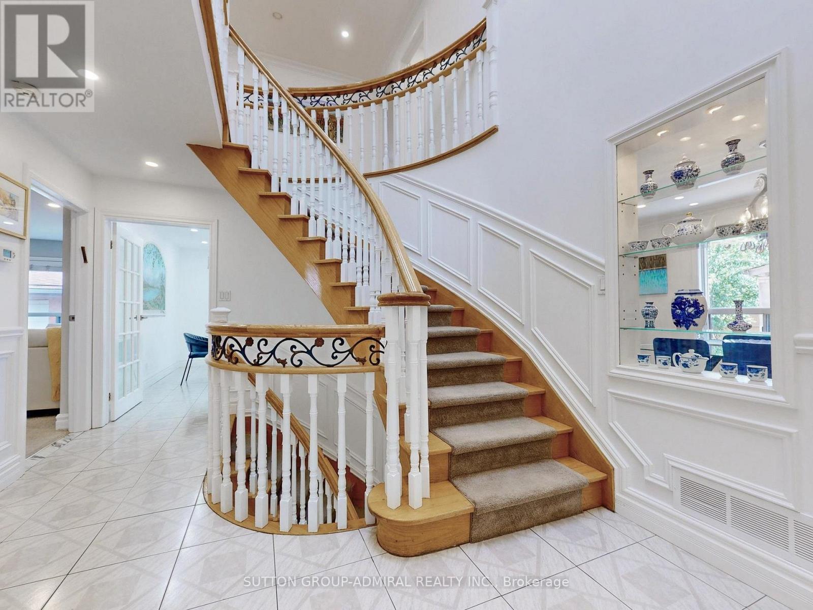 15 Gorman Park, Toronto (Clanton Park), Ontario  M3H 3K3 - Photo 18 - C12389727
