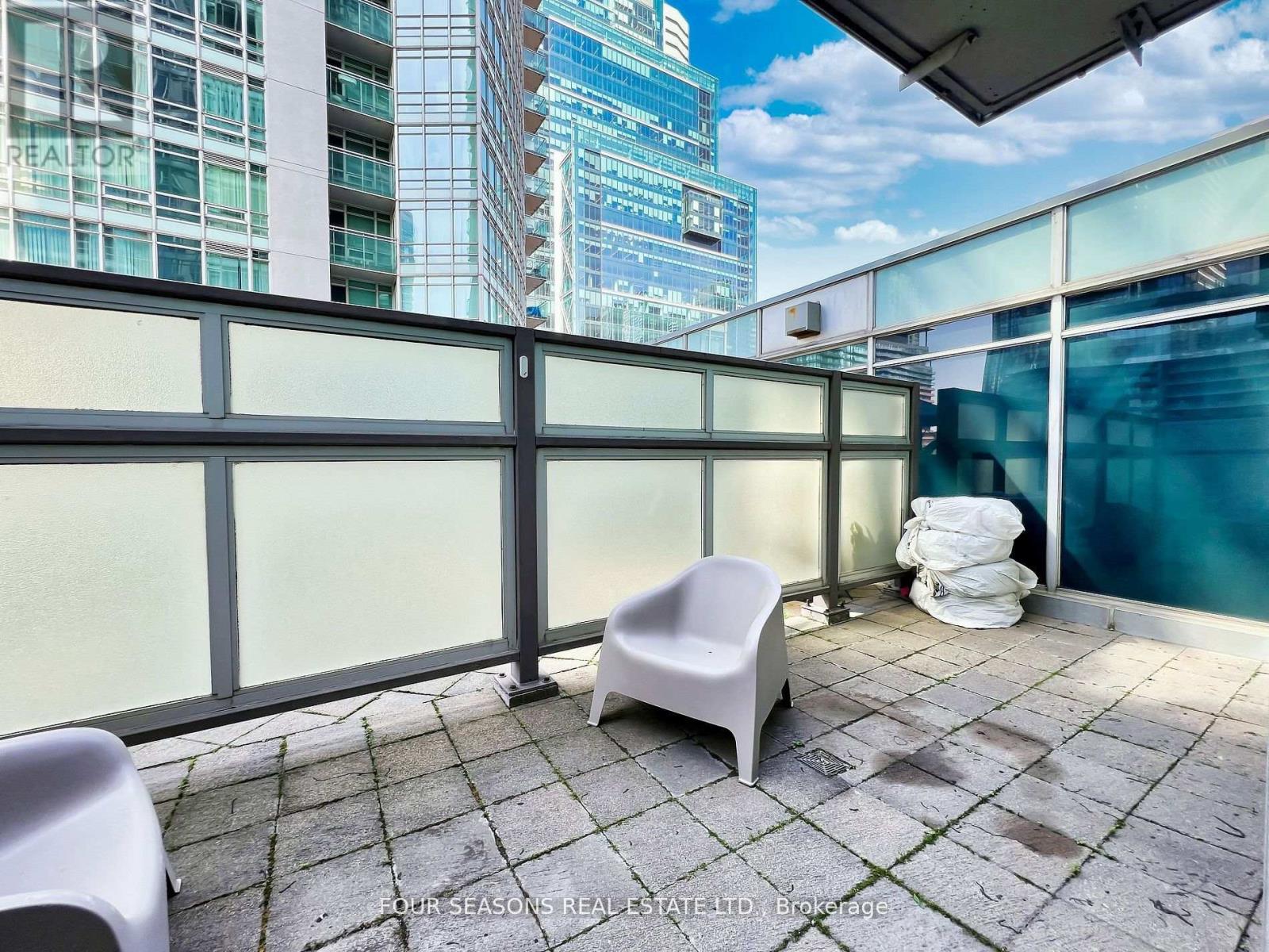 310 - 381 Front Street W, Toronto, Ontario  M5V 3R8 - Photo 11 - C12389728