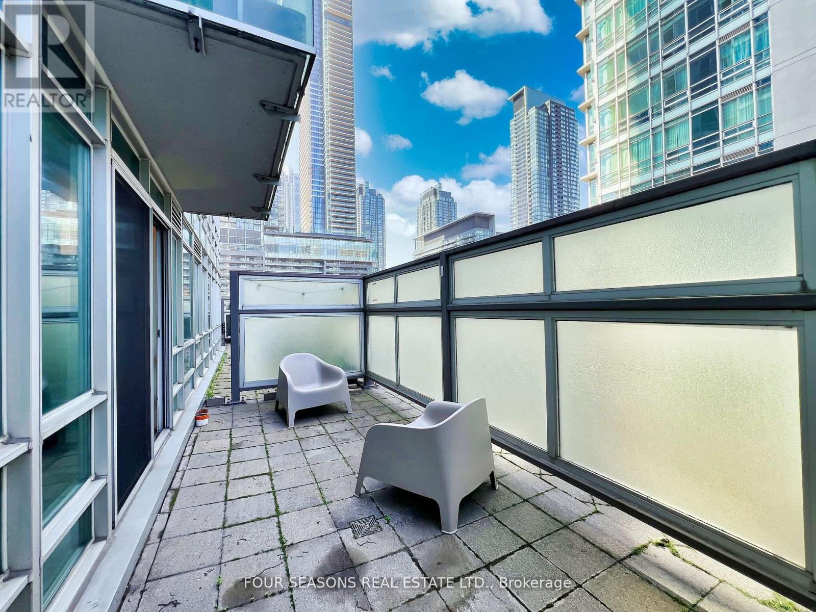 310 - 381 Front Street W, Toronto, Ontario  M5V 3R8 - Photo 12 - C12389728