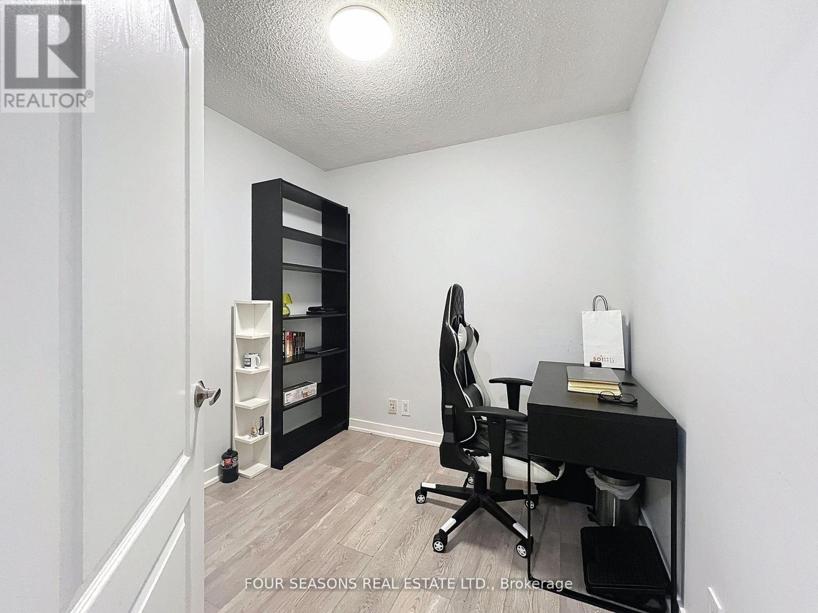 310 - 381 Front Street W, Toronto, Ontario  M5V 3R8 - Photo 13 - C12389728