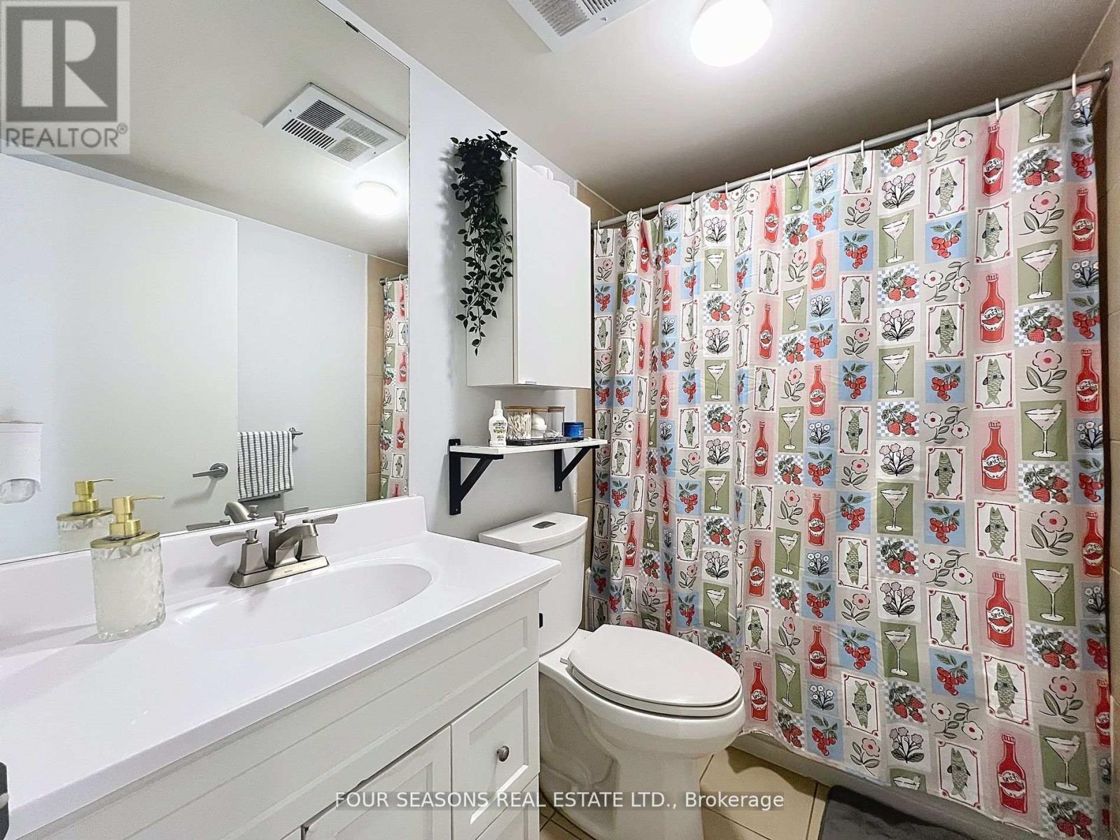 310 - 381 Front Street W, Toronto, Ontario  M5V 3R8 - Photo 18 - C12389728