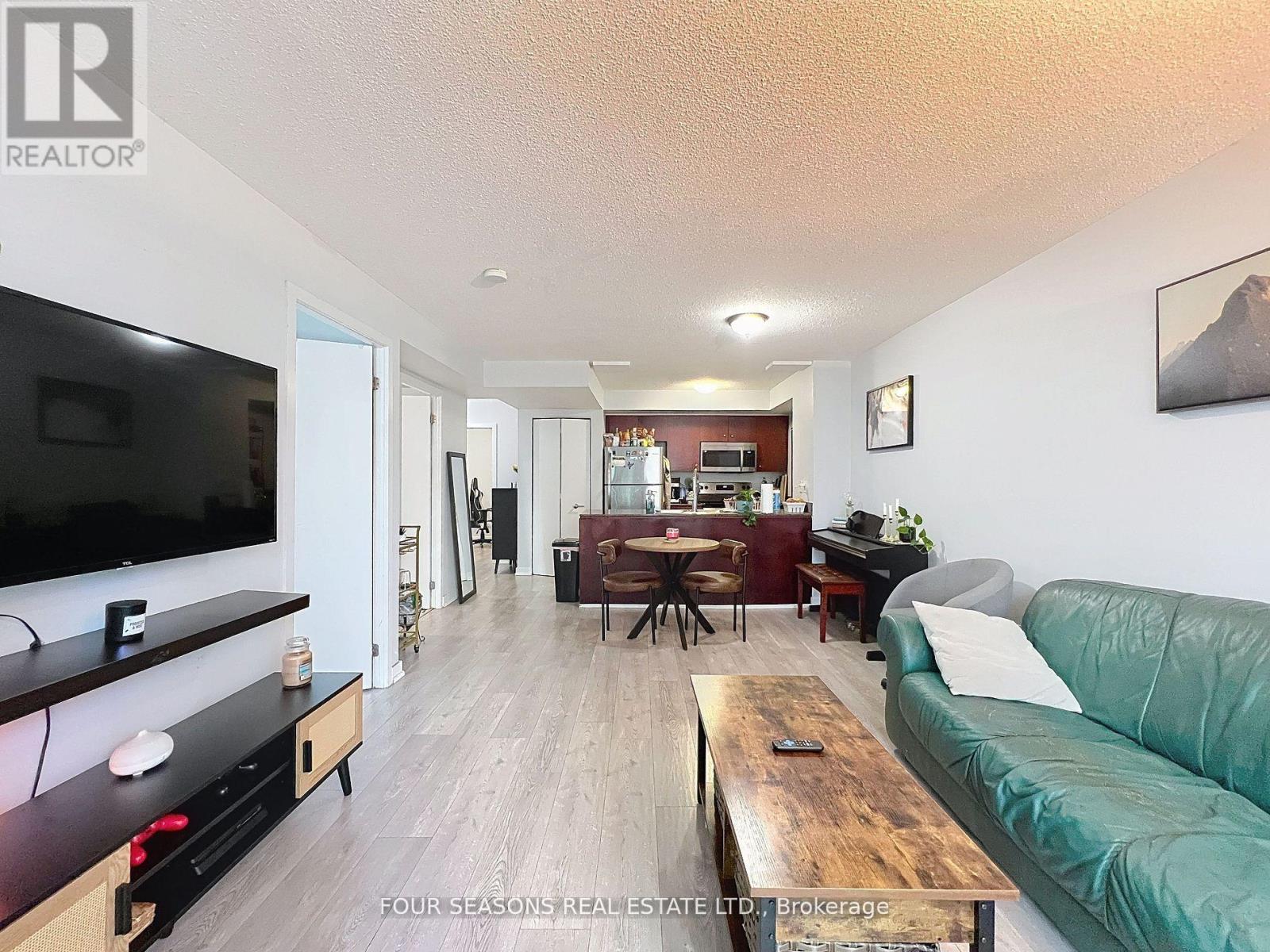 310 - 381 Front Street W, Toronto, Ontario  M5V 3R8 - Photo 3 - C12389728