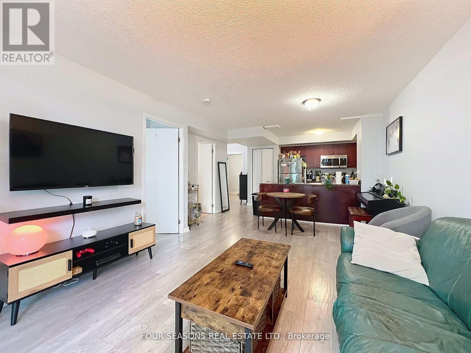 310 - 381 Front Street W, Toronto, Ontario  M5V 3R8 - Photo 8 - C12389728