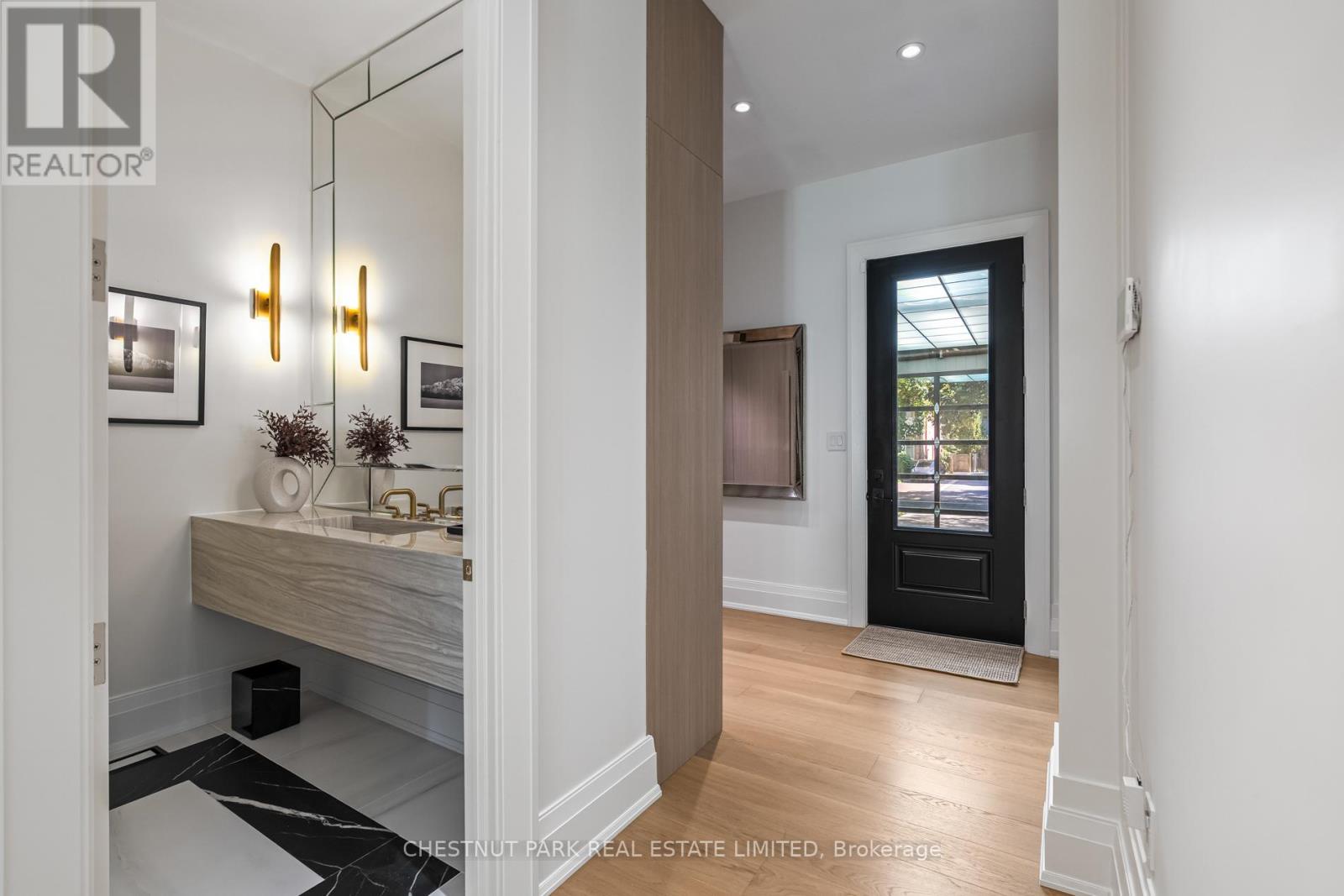 80 Lynwood Avenue, Toronto, Ontario  M4V 1K4 - Photo 16 - C12389813